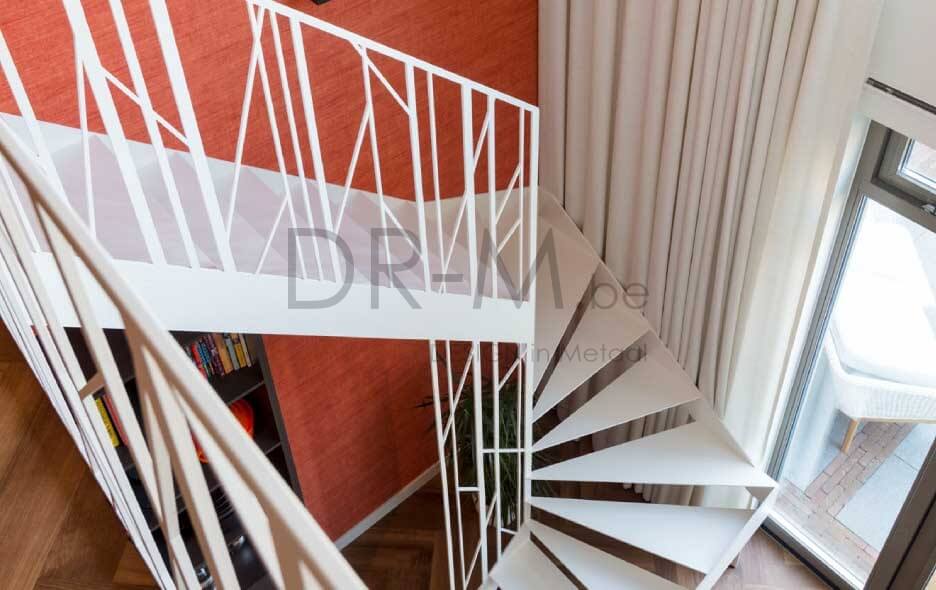 moderne trap, Bloktrappen, moderne trap, Modern Staircase, metalen Designtrap, exclusieve trappen, spijlen balustrade